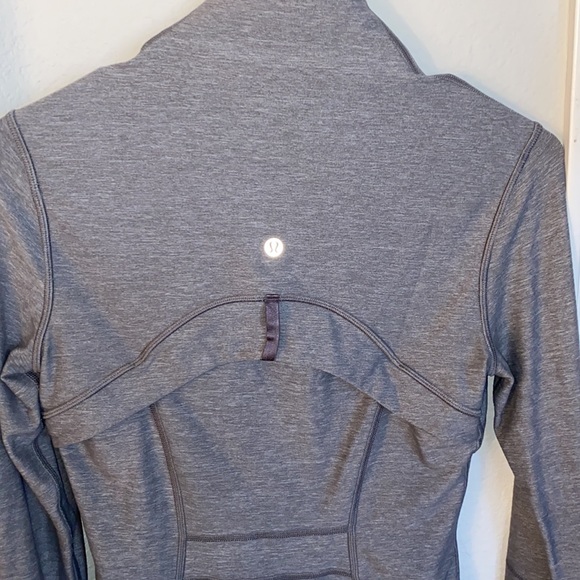 Lulu lemon grey jacket - Picture 3 of 5